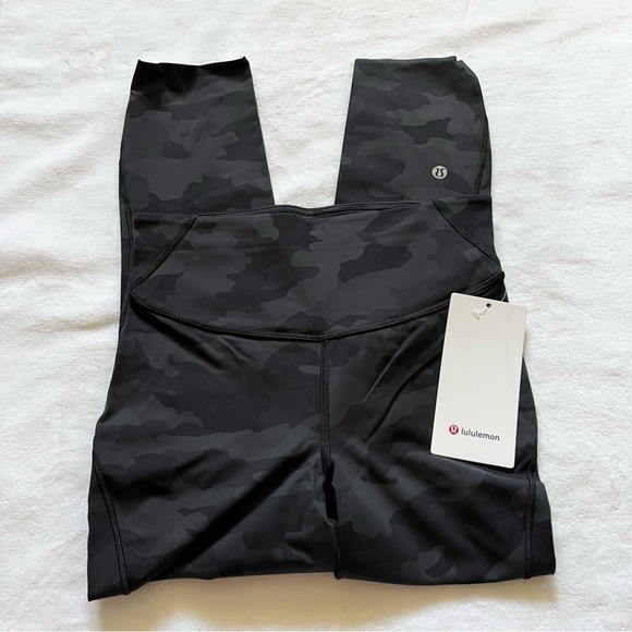 lululemon athletica Pants - Lululemon Black Camo Base Pace High Rise 23” Leggings